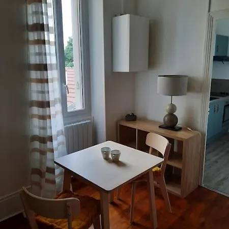 Superbe Sur Cour Arboree * Dijon